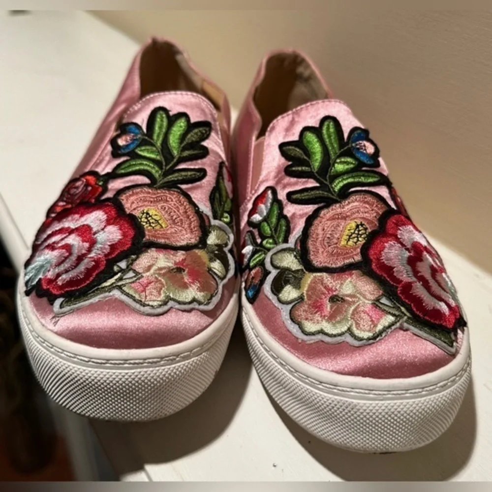 Dirty Laundry Pink Satin Floral Slip-On Sneakers (Size 8.5)